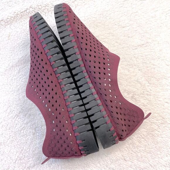 ILSE JACOBSEN TULIP PERFORATED SLIP-ON SNEAKERS - Picture 8 of 10